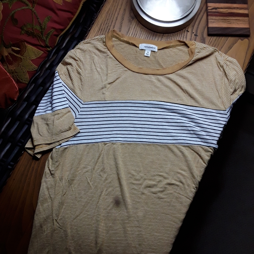 Comfy Mustard Striped Tee🌻